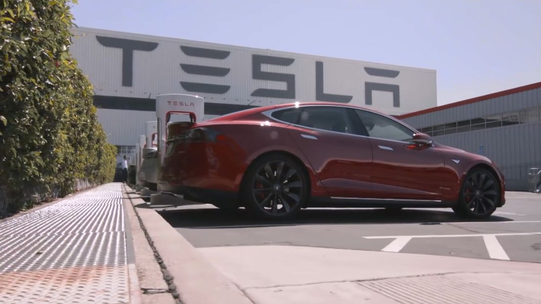 Tesla hlásí rekordní příjmy, nejvíce poptávané byly její modely 3 a Y.